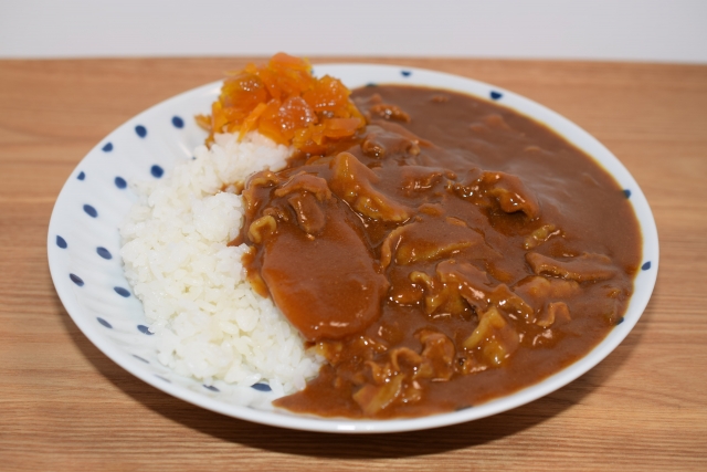 大盛りカレーライスの写真